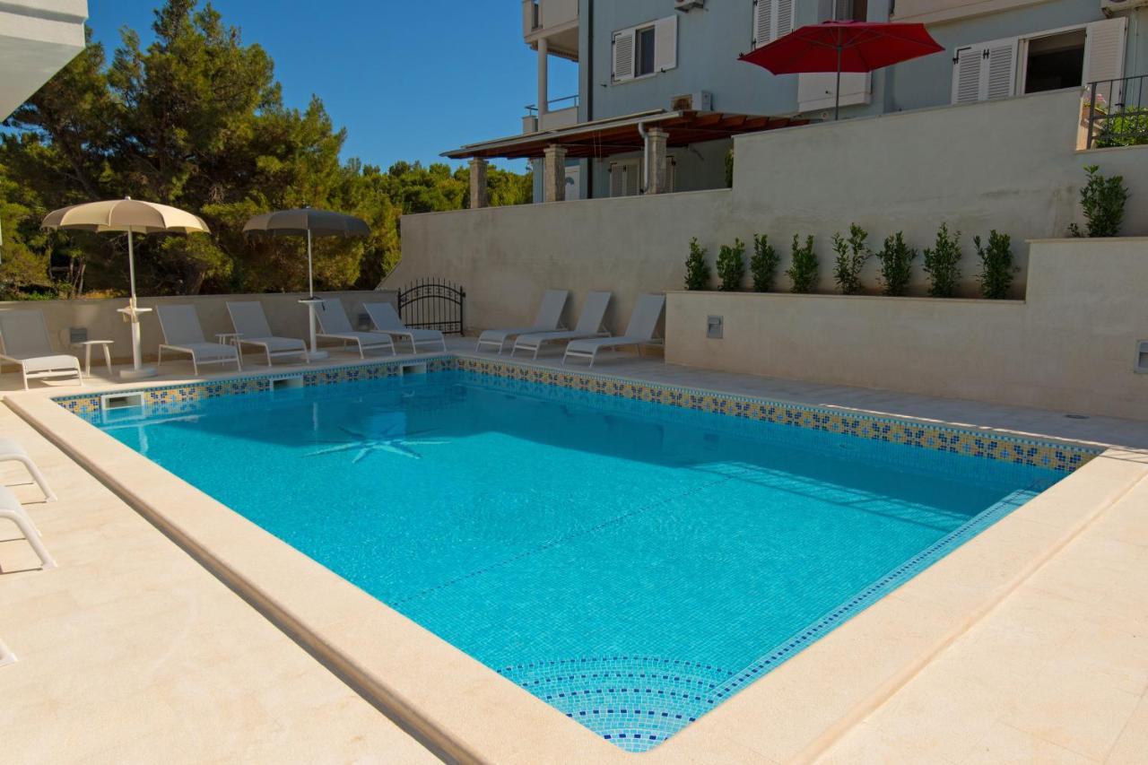 Aparthotel Punta Blu - Pool & Spa Premantura Extérieur photo
